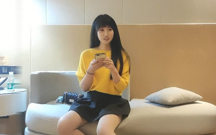 清纯学妹00后乖巧温柔沙发近景大屌征服嫩妹刺激淫靡