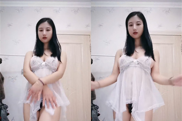 G罩杯爆乳小姐姐性感吊带睡衣掏出大奶子揉捏黑丝高跟鞋掰穴特写多毛骚逼跳蛋塞入进进出出拉扯