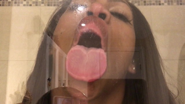 ASMR-玻璃亲吻-屁股崇拜-湿嘴声音-乌木爱好者