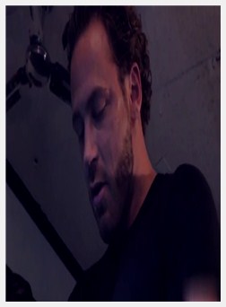 与面部肌肉同性恋触发器