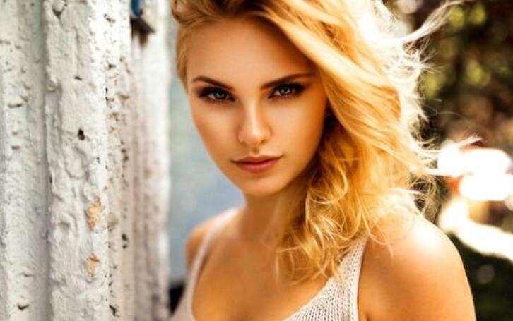 精彩继续成人频道金錢萬能系列主持人戶外搭讪美眉完成搞笑情色及打炮任務這期大波肥臀妹子比較多