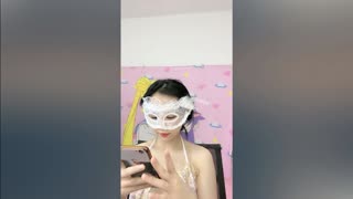 【女主播】两个骚逼百合玩情趣