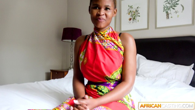 短发的非洲荡妇，大屁股