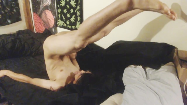 猛拉它，嘴里卡明