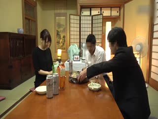 子供の顷はよく游んだねぇ あの顷と随分変わったねぇ 葬仪で数年ぶりに大人になって再会した亲戚と不谨慎ながらめちゃくちゃセックスし