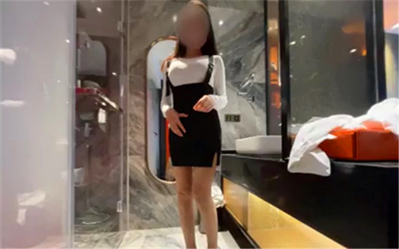 真会搞啊新来的办公室小少妇真是够骚的