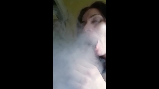 在我的BBC上旋转性感的兔子吹云