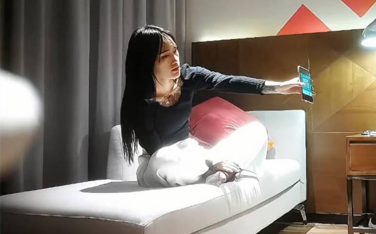 外围嫩妹身材苗条蜂腰翘臀小荡妇