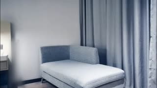 看看这个连身短裙红衣小姊姊，笑容直接融化我的心