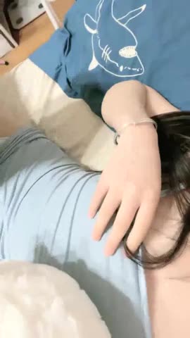 没有钱还丈夫的巨额借款老婆只有在丈夫面前被輪姦凌辱用身体抵债中文字幕A