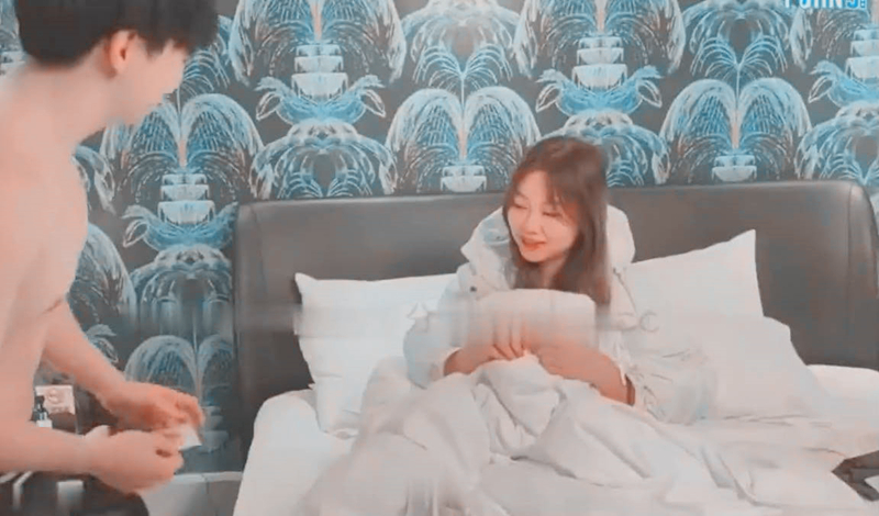 台湾摄影师ED第一次约身材丰满的美甲师有点害羞好肥美的大鲍鱼不让看