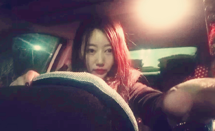 迷情小姐姐的浪漫之夜一路开车一路骚全程直播约炮狼友空降过程简陋出租房里的暧昧