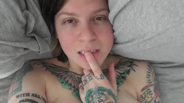 大姐在冠状病毒隔离期间吸你的奶和操你