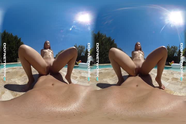 002-czechvr-3d-2880x1440-60fps-180x180_3dh6