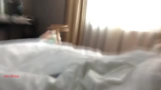 清明连价约操大一学妹~学妹家没人当然就直接到她家睡了她.偷偷架好摄影机等学妹上钩!!