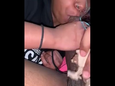 和我妹妹的前男友鬼鬼祟祟的联系