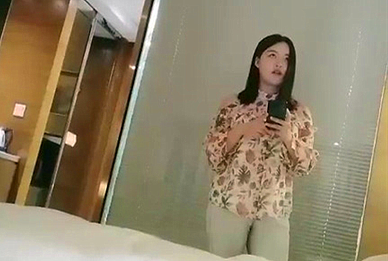 91沈先生探花约了个很嗲丰满妹子情趣装上位骑乘大力猛操呻吟娇喘非常诱人