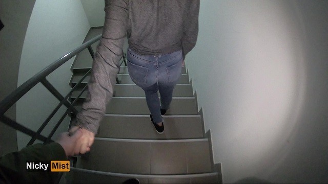 在入口处和邻居口交，并在我脸上-Nicky mist 4K