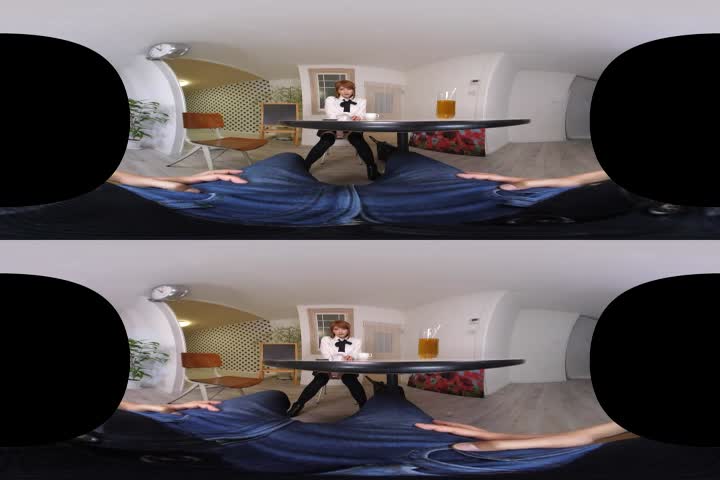 R1ダメ见つかっちゃう！ 彼女とカフェでこっそりSEX 波木はるか