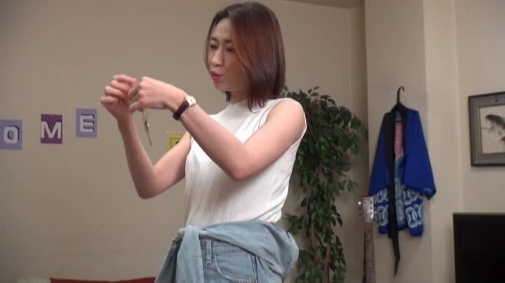 出台的小少妇酒店性感护士装啪啪