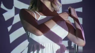 “virtuose展现了她对误判艺术的精通