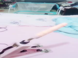 [国产精选自慰直播]炮机插穴喷水插完还得哄孩子