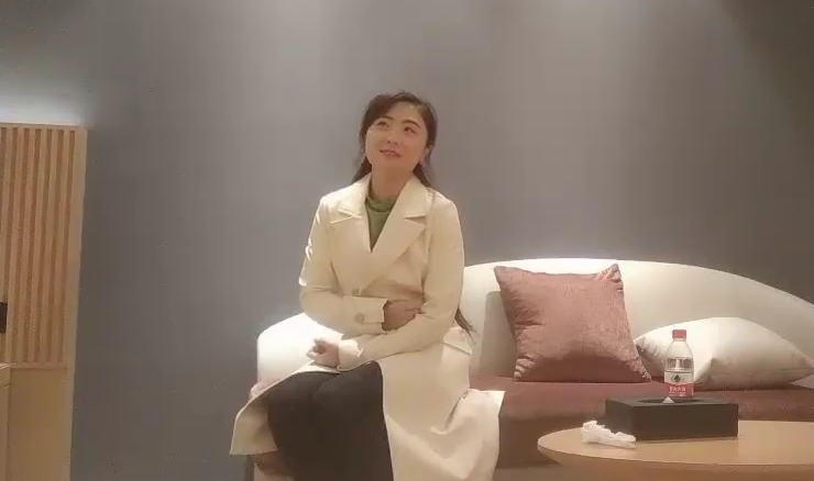 白衣个性少妇不给口床边猛操呻吟娇喘非常诱人