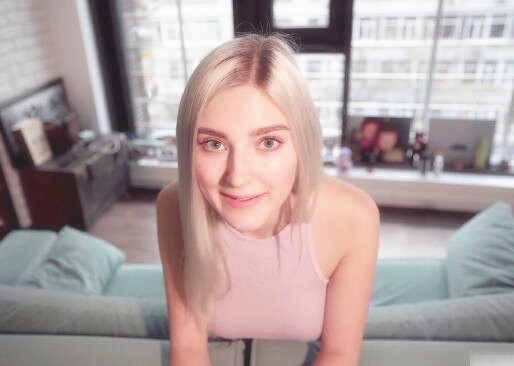 平台焦点人物网红极品巨乳美少女伊娃家中勾引来做客的男同学精液射B里