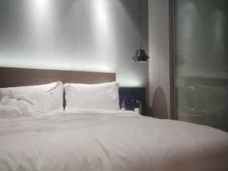 黑框眼镜知性范外围女神