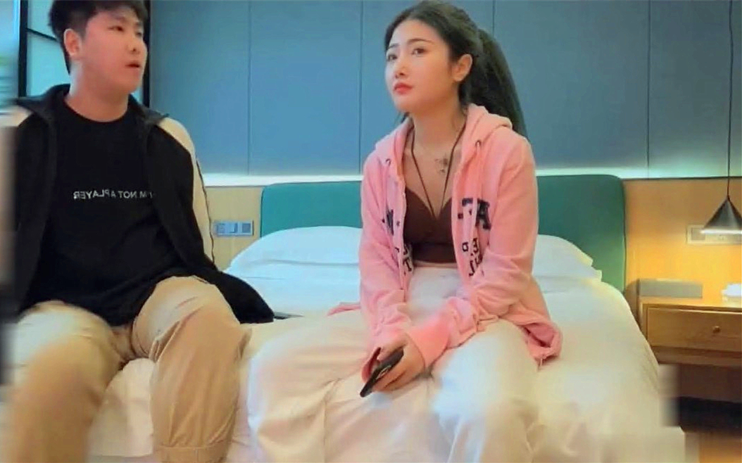 红内裤战神小宝寻花今夜妹子芳龄十九岁