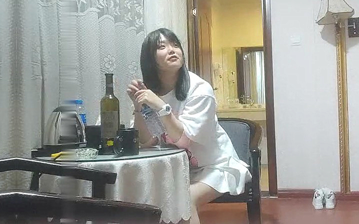 小妹妹青涩单纯爱上大鸡巴插入的快感不能自拔