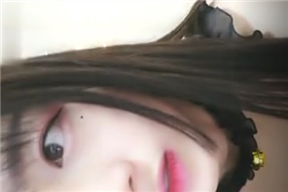 清純漂亮美少女萌萌一多自慰大秀