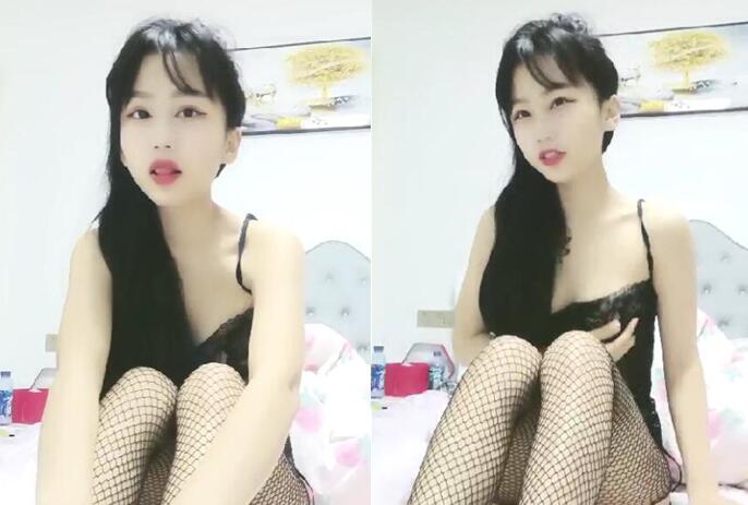 清纯小师妹全程露脸跟小哥激情啪啪黑丝情趣装诱惑主动上位抽插表情好骚啊让小哥后入草屁股眼给狼友看