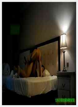 酒店大战紧身黑丝性感美女紧身裤的欲望