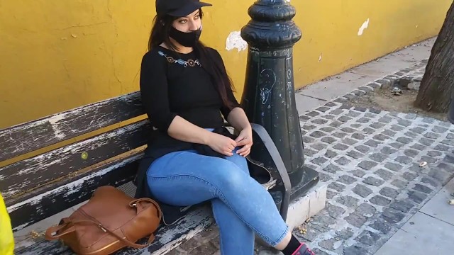 我让一个陌生人给我看她的乳头！！