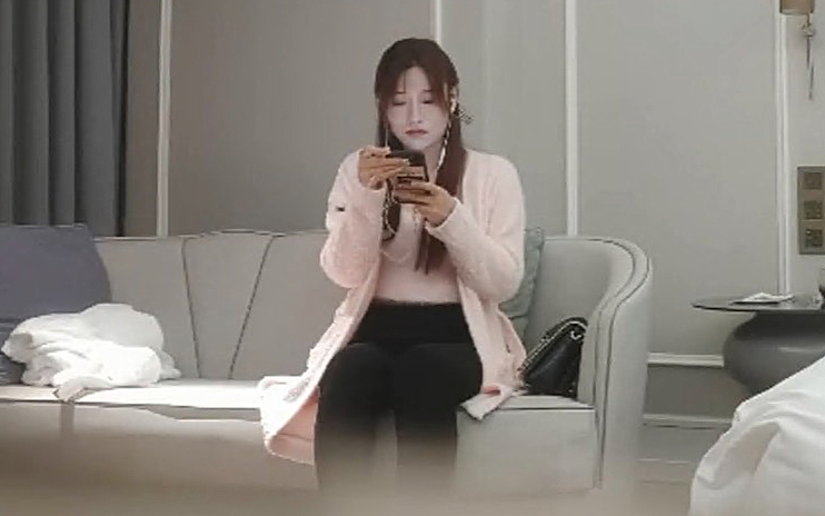 阴毛好多一舔逼爽得乱耸