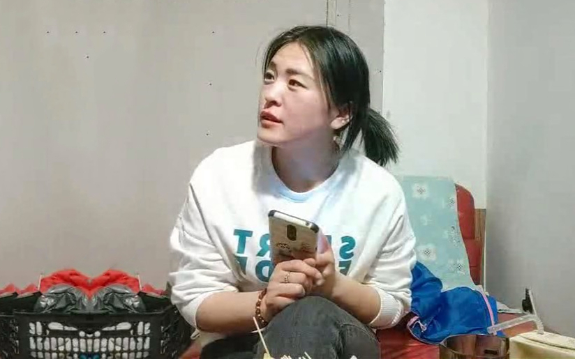 泡良高手带良家回宿舍喝酒聊天弄哭了