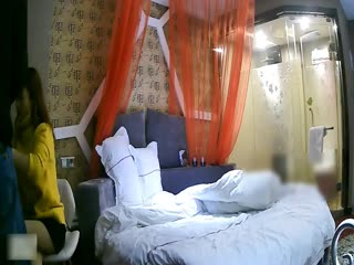 [宾馆偷拍]古风艺术宾馆年轻小情侣开房造爱妹子貌似心情不好喝酒不想打炮男友各种挑逗最后成功啪啪啪居然给操哭了