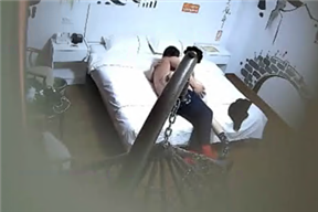 大叔與風騷白嫩人妻少婦偷情騷貨是真憋壞了很飢渴騎上去猛搖