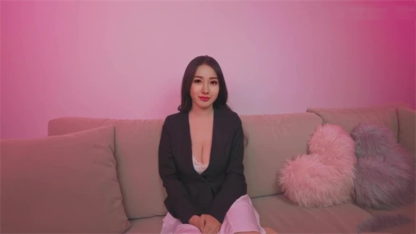 AI柳岩为钱下海求职面试，办公室激情试镜实录！