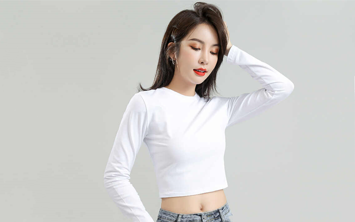 留学生美女和大屌外国纹身男友周未性爱狂欢_性感翘臀猛被抽插