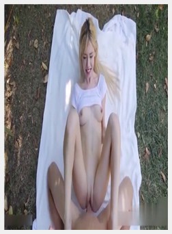 아이유-딥페이크-outdoor-slut-李知恩