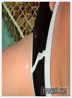 迈克同性恋色情男孩视频观看他们发现迈克