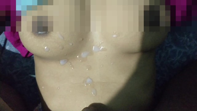 我的女朋友她第一次拍胸部