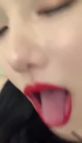 骚妇的自慰 ，好几天没有看到你了 宝宝 想我吗，啊啊啊爽死啦，插我的肥逼啊啊啊射给我，淫语叫声叫得真尼玛骚！