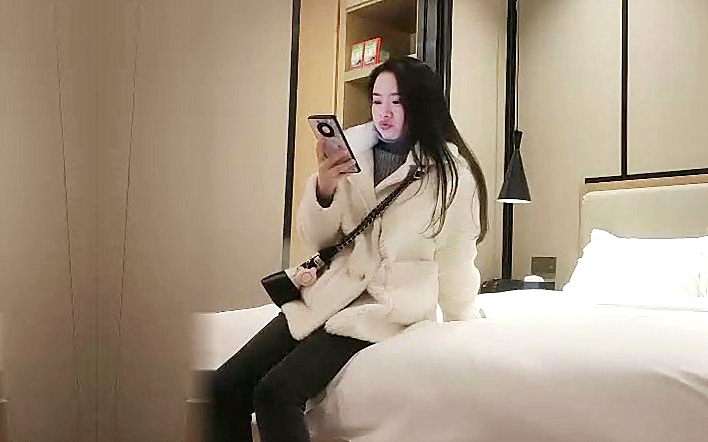 长相非常甜美的邻家妹子脱光衣服显露出顶级身材