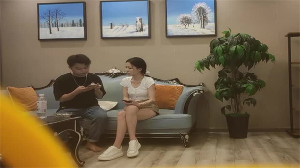 新片速递：巨根猛男征服顶级外围女郎