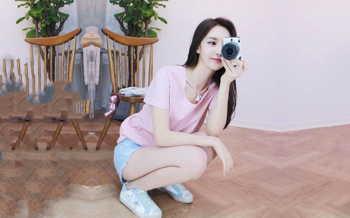 齐逼牛仔短裤直接脱掉开操火辣身材翘臀后入激情爆操