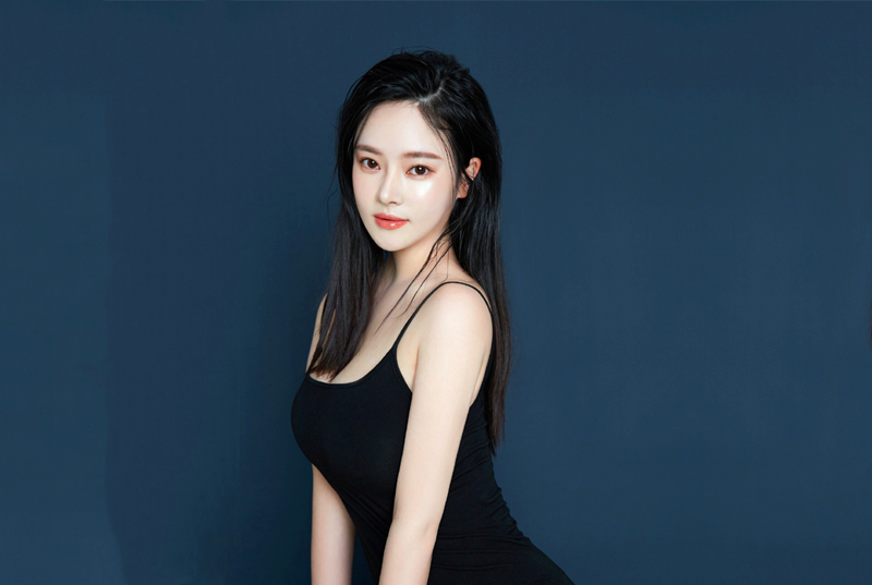 男友沉迷电脑只玩游戏不玩漂亮女友