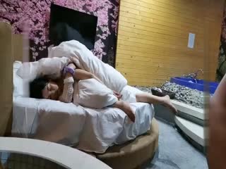 gc【花和尚探花】情趣酒店约炮年轻妹子